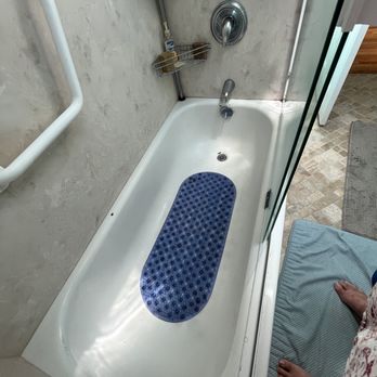 JJPE Refinishing - Tub before being refinished - Refinishing Services Near Me JJPE Refinishing - Tub before being refinished - Refinishing Services Near Me