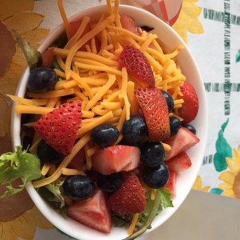 Geraldine's Kitchen - Side Salad requested fruit - Breakfast & Brunch Near Me - Jeffersonville, Indiana