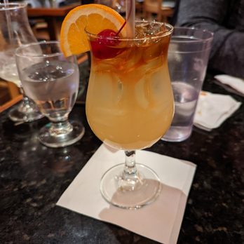 Grand Cru Wine Bar - Mai tai - Jazz & Blues Near Me - Hyannis, Massachusetts