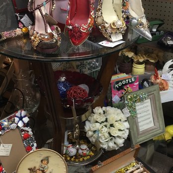 Kalispell Antiques Market - Classic beauty - Antiques Near Me - Kalispell, Montana Kalispell Antiques Market - Classic beauty - Antiques Near Me - Kalispell, Montana