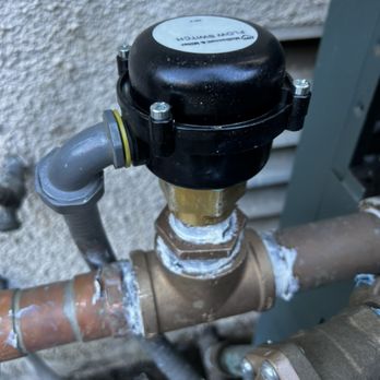 1-Top Notch Plumbing - Here I replaced a flow switch sensor for a boiler. I also replaced the brass tee since the old one was cracked. - Plumbing Near Me 1-Top Notch Plumbing - Here I replaced a flow switch sensor for a boiler. I also replaced the brass tee since the old one was cracked. - Plumbing Near Me
