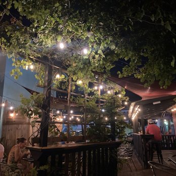 St. Andrews Slice House - Grapes on the vine hanging down ! - Pizza Near Me - Panama City, Florida