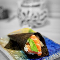 Soko Soko Japanese Cuisine - Salmon Avocado Handroll
