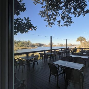 St Augustine Fish Camp - Outside seating - Seafood Near Me - St Augustine, Florida