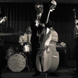 Swing - The Shiverin' Sheiks