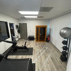 Revive Gym and Spa - Cardio room with sauna