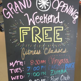Athleta - Free classes in the store - Sports Wear Near Me - Palo Alto, California