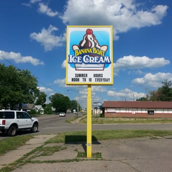 Banana Boat Ice Cream - a sign for banana boat ice cream - Ice Cream & Frozen Yogurt Near Me - Flint, Michigan Banana Boat Ice Cream - a sign for banana boat ice cream - Ice Cream & Frozen Yogurt Near Me - Flint, Michigan