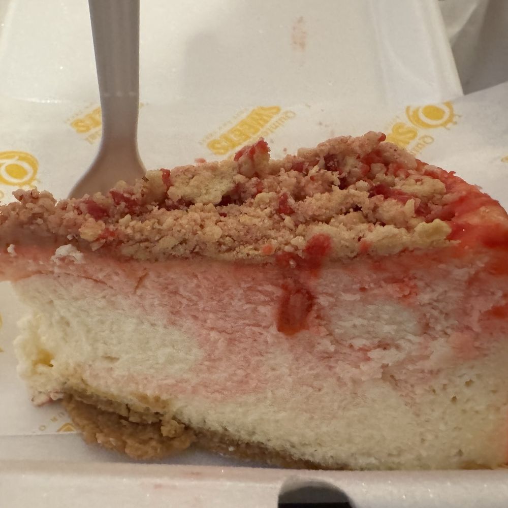 Quintessential Sweets - Strawberry crumble cheesecake - Desserts Near Me - Bartlett, Tennessee Quintessential Sweets - Strawberry crumble cheesecake - Desserts Near Me - Bartlett, Tennessee