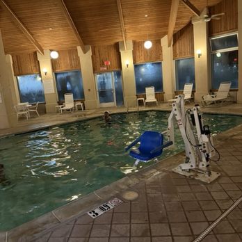 Quality Inn & Suites - Hotels Near Me - Willows, California