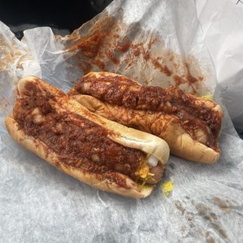 Vince's West Elm Drive-In - Chili Dog with Cheese, Mustard & Onions - Fast Food Near Me - Monroe, Michigan