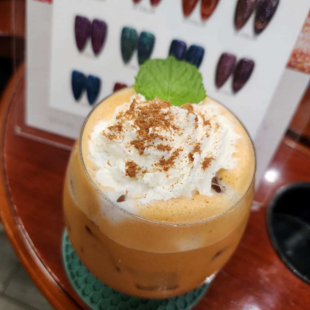 Double OO Nails & Spa - Thai milk tea (cold) - Nail Salons Near Me - Corona, California
