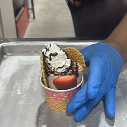 Finished rolled ice cream to enjoy