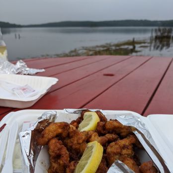 Red's Eats - DO YOU SEA THESE CLAMS??!? - Seafood Near Me - Wiscasset, Maine