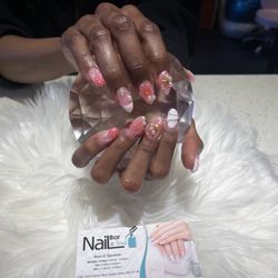 Nail Bar & Spa - 3 D designs with Chrome.