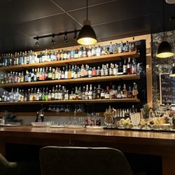 Gander & Goose - The bar