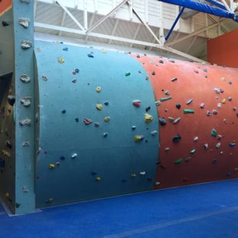 The Arch Climbing Wall - Climbing Near Me - London, XGL The Arch Climbing Wall - Climbing Near Me - London, XGL