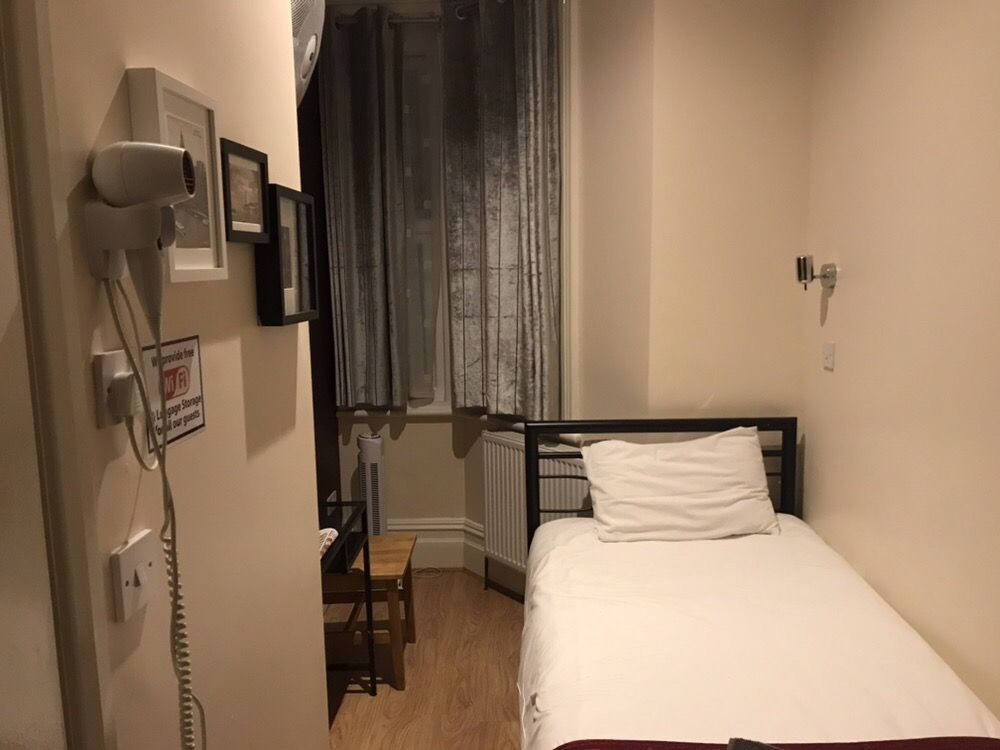 HELLENIC HOTEL 7779 Shepherds Bush Road, Hammersmith, London, United