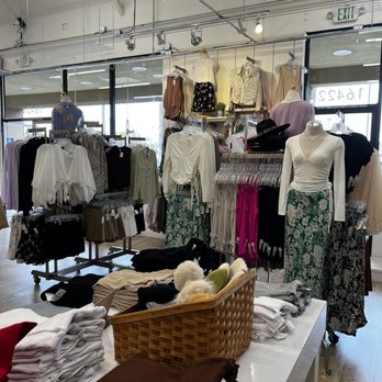 Ivy Clothing - Women's Clothing Near Me - Westminster, California
