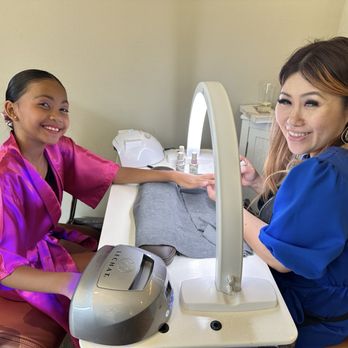 Cosmic Beauty - Nail Salons Near Me - Kapolei, Hawaii