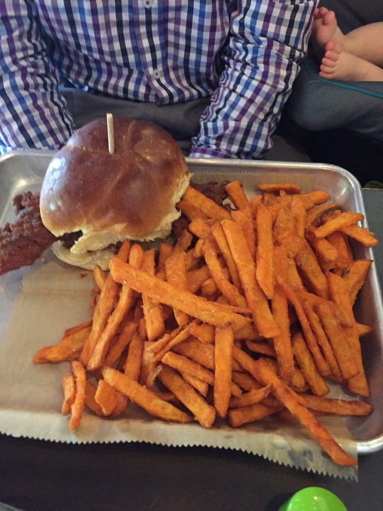 SUDS MAGUIRE’S BAR AND GRILL 42 Photos & 109 Reviews 1274 W Bagley