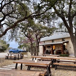 Parmeson Wines - The trees provide a nice shade