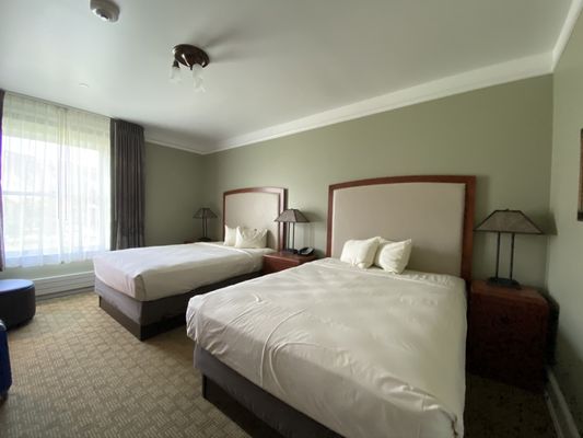 Mammoth Hot Springs Hotel & Cabins by null