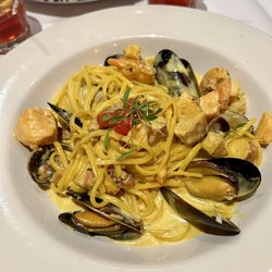 Rojo Bistrot - Seafood pasta. So delicious