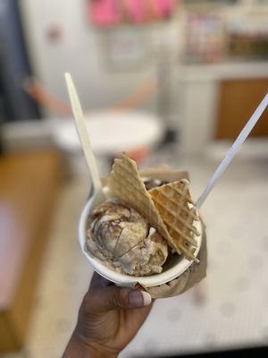Jeni's Splendid Ice Creams by null