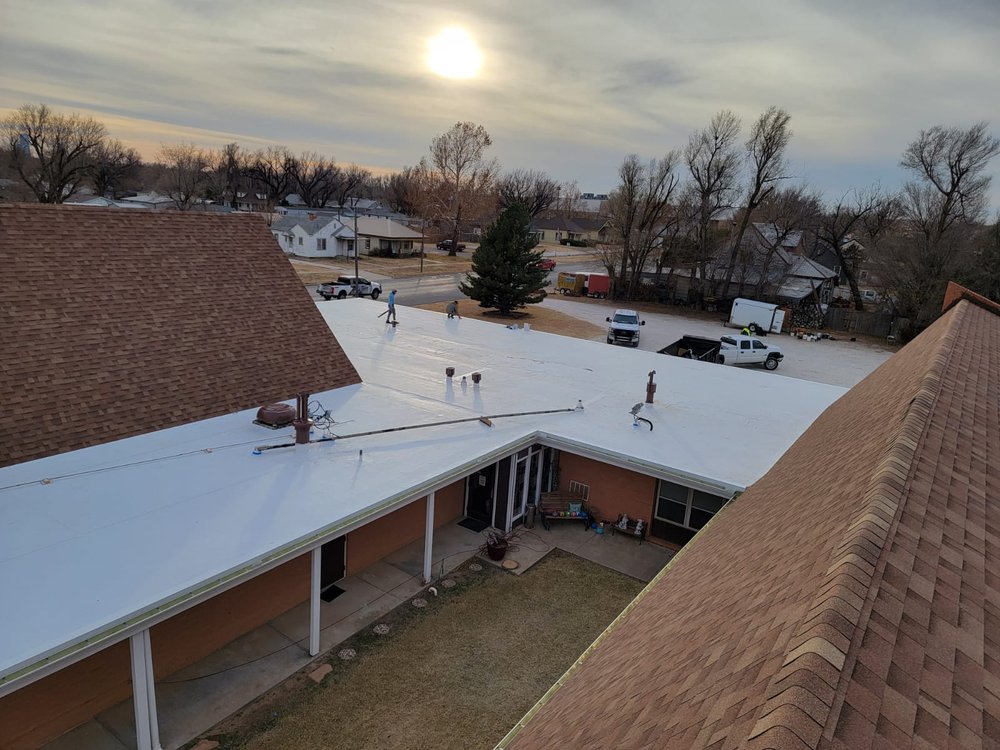 Slide of Castellanos Roofing