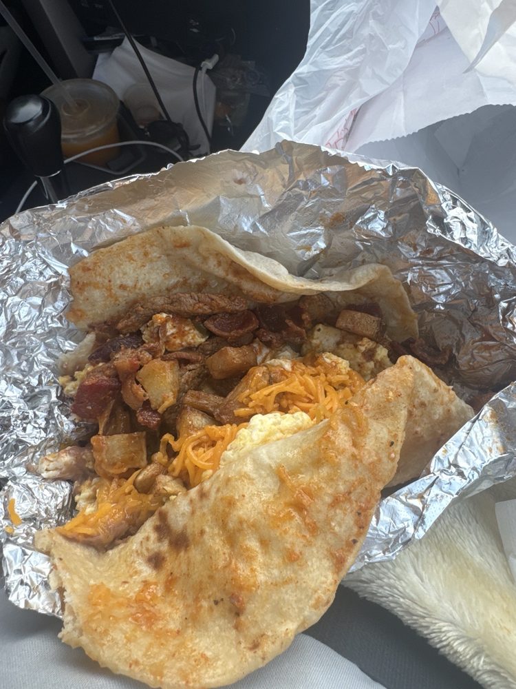 Taqueria Chihuahua Logo