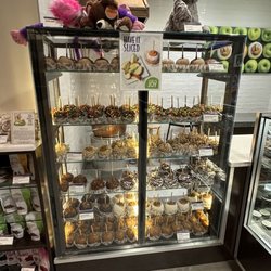 Rocky Mountain Chocolate Factory - Caramel apples galore