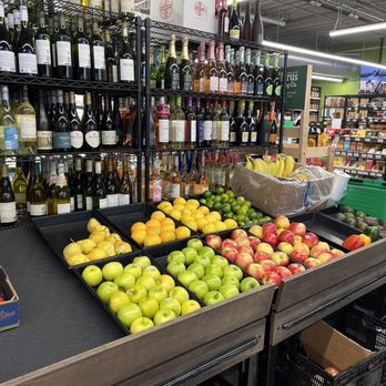 Go Grocer - Milwaukee - Fresh fruits and produce - Beverage Store Near Me - Milwaukee, Wisconsin Go Grocer - Milwaukee - Fresh fruits and produce - Beverage Store Near Me - Milwaukee, Wisconsin