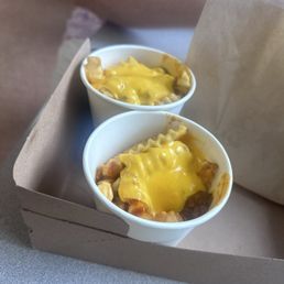 Chilli cheese fries