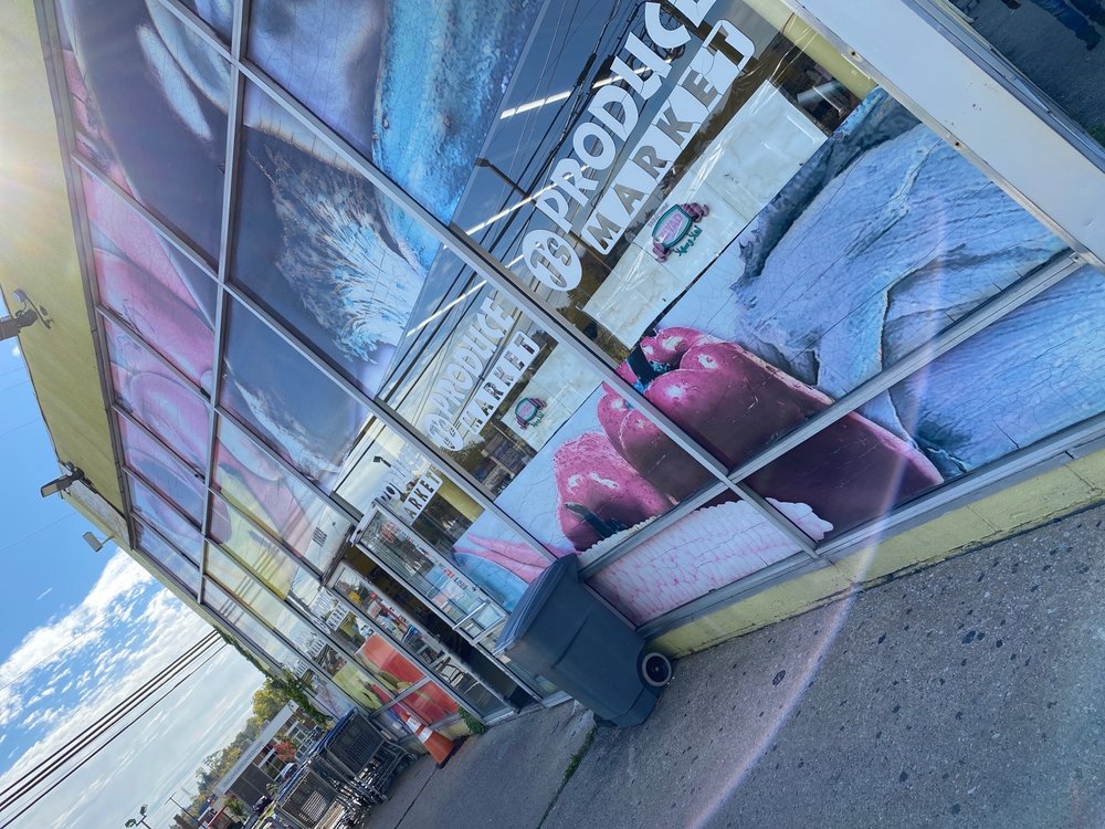J's Produce Market Logo