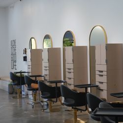Capelli Hair Salon - Enjoy a luxury hair care experience at Capelli Hair Salon with top-tier services and exclusive products.