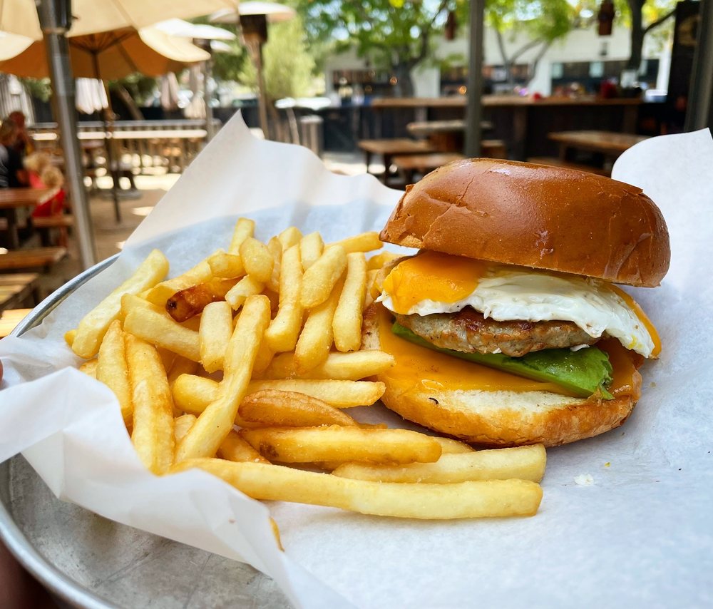 Station Tavern & Burgers