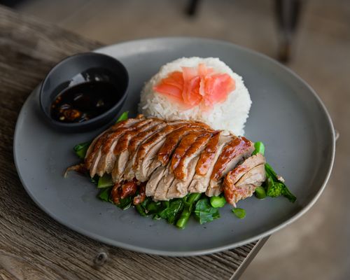 Must Be Thai by null