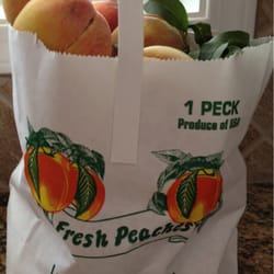 Lemmons Peach Shed - 1Peck = a lot of peaches