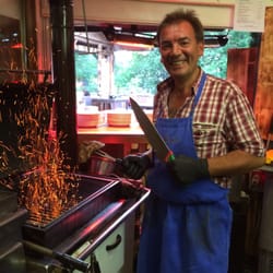 Sepp's Grillgarten Hotel Alte Mühle - Der Grillmeister am Werk