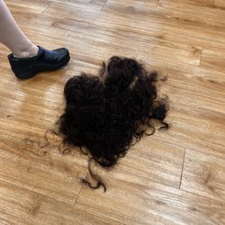 LookAfter Hair Company - I asked to take a picture of the hair from my "trim". Short hair is way better in this heat.
