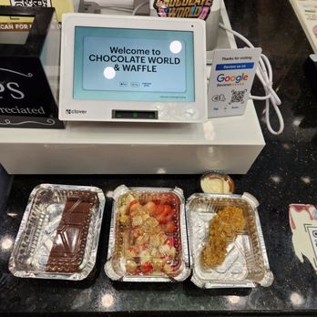 Chocolate World - Dipped cheesecake & fried chicken ice cream - Desserts Near Me - Brooklyn, New York