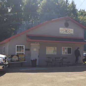 Helen's Bar B Q - BBQ shack at its finest! - Barbeque Near Me - Brownsville, Tennessee