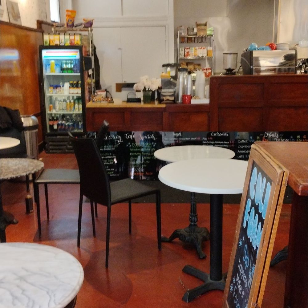 This is the cute cafe This is the cute cafe