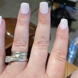 Hollywood Nails, Tanning & Spa