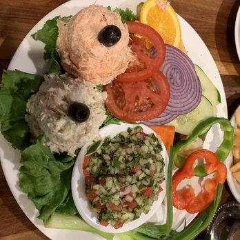 Strathmore Bagels - Salmon and whitefish salad platter with Israeli side salad - Delis Near Me - Lake Worth, Florida Strathmore Bagels - Salmon and whitefish salad platter with Israeli side salad - Delis Near Me - Lake Worth, Florida