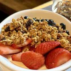 Chris' Pancake & Dining - Greek yogurt parfait