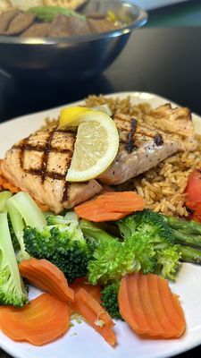 2N1 Salad Bar and Grill by null