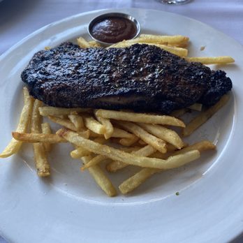 Bistro Eleven - Steak frites - New American Near Me - Hagerstown, Maryland Bistro Eleven - Steak frites - New American Near Me - Hagerstown, Maryland