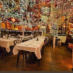 Rolfs - Dining area